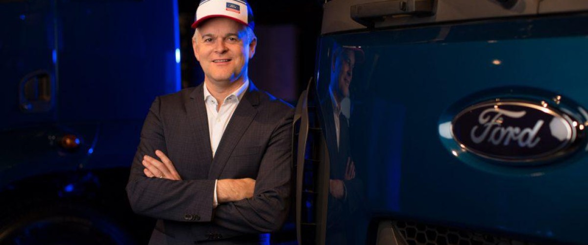 Ford Caminhões cria o “boné alerta”, recurso inédito de segurança para o caminhoneiro Ford Caminhões cria o “boné alerta”, recurso inédito de segurança para o caminhoneiro